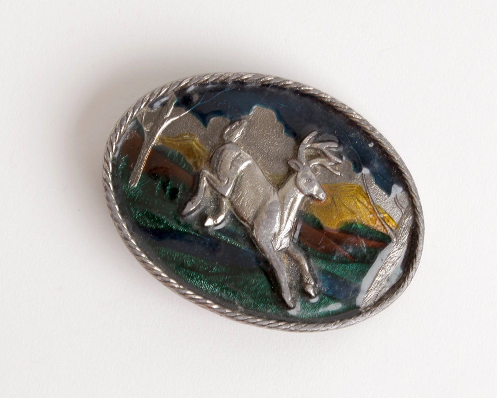 Vintage Springenden Buck Hirsch Gürtelschnalle Mit Glasmalerei-Look Vintage Springenden Buck Hirsch Gürtelschnalle Mit Glasmalerei-Look von LobsterBisqueVintage
