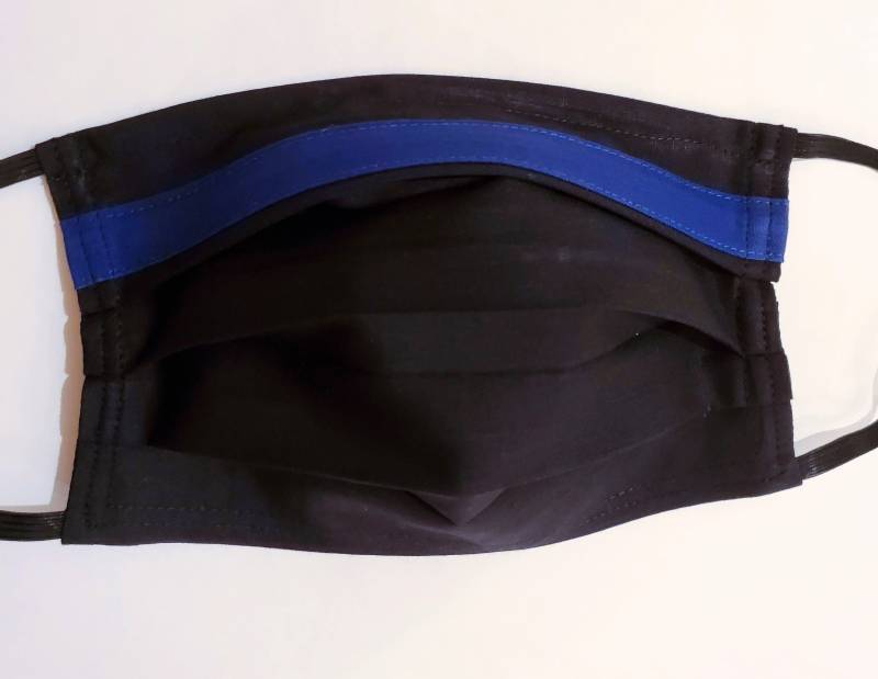 Blue Line Wiederverwendbare Gesichtsmaske Mit Nasenklemme Und Filterfach Blue Line Wiederverwendbare Gesichtsmaske Mit Nasenklemme Und Filterfach von LochNessLocker