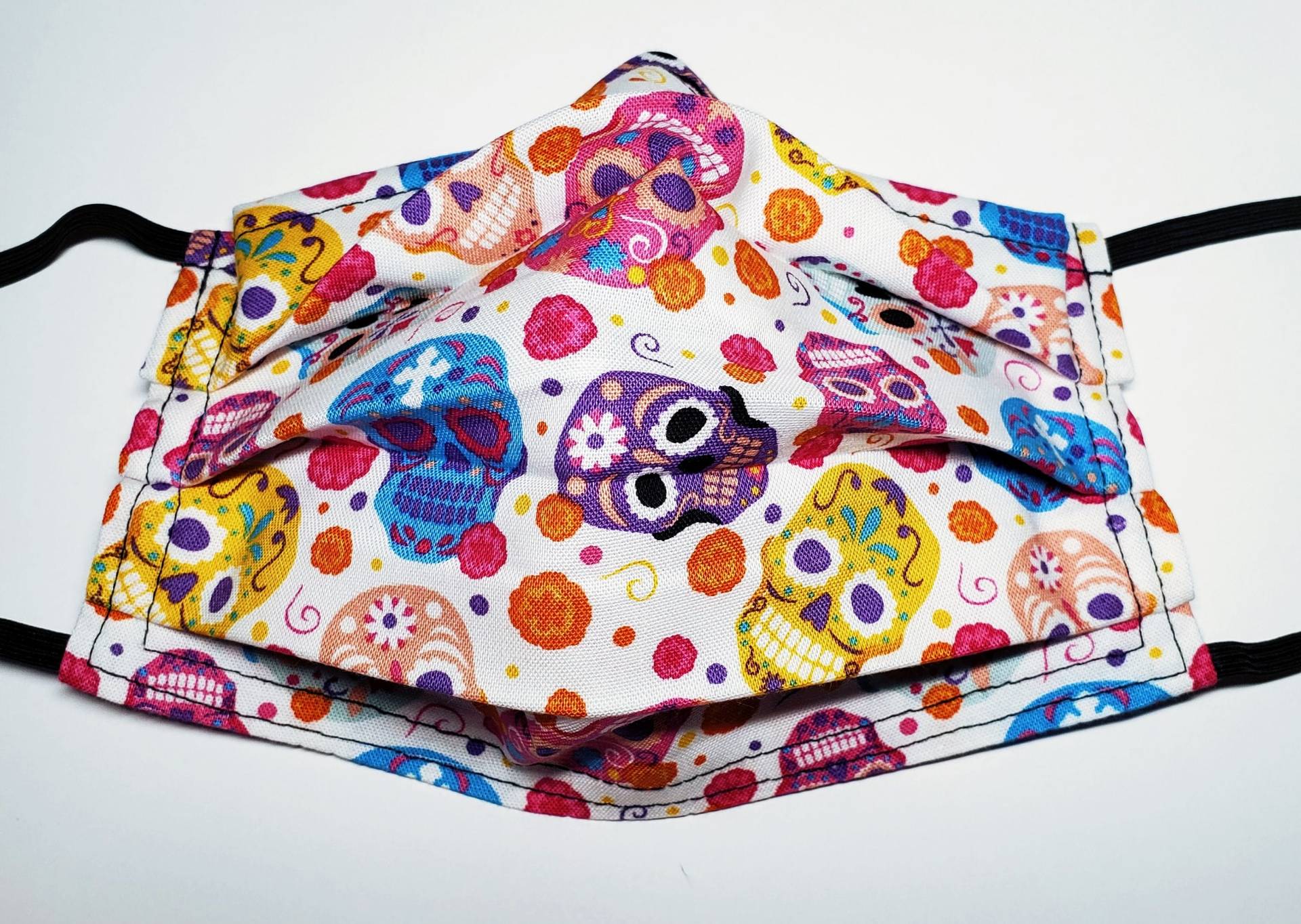 Bunte Zuckerschädel Wiederverwendbare Verstellbare Gesichtsmaske Mit Filterfach Und Nasenklemmendraht Bunte Zuckerschädel Wiederverwendbare Verstellbare Gesichtsmaske Mit Filterfach Und Nasenklemmendraht von LochNessLocker