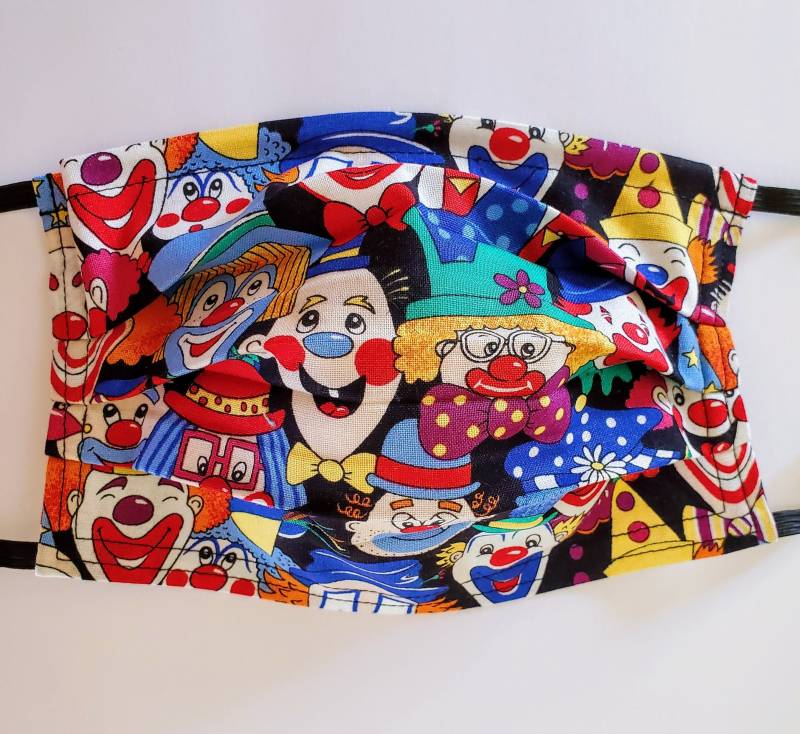 Clowning Um Verstellbare Gesichtsmaske Mit Nasenklemme Draht Und Filterfach Clowning Um Verstellbare Gesichtsmaske Mit Nasenklemme Draht Und Filterfach von LochNessLocker