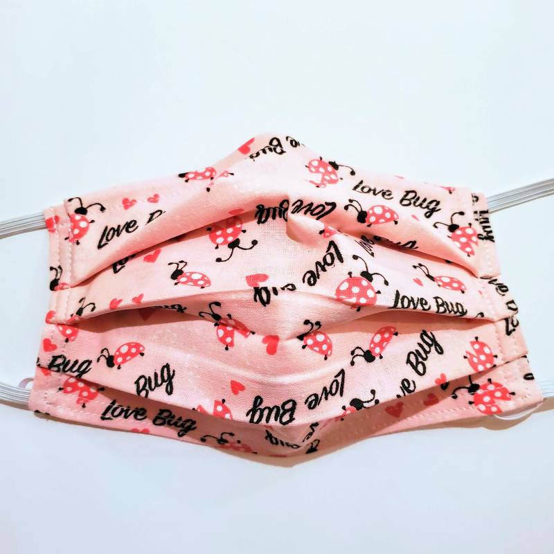 Love Bug Wiederverwendbare Maske Love Bug Wiederverwendbare Maske von LochNessLocker