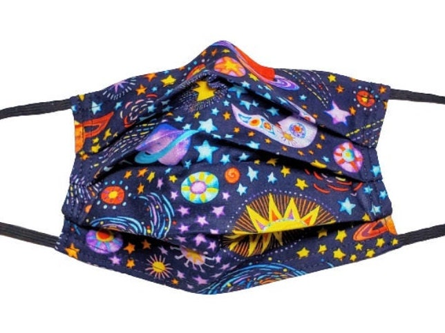 Magic Field Trip Mask Wiederverwendbare Verstellbare Gesichtsmaske Mit Nasenklemmen-Draht Und Filterfach Magic Field Trip Mask Wiederverwendbare Verstellbare Gesichtsmaske Mit Nasenklemmen-Draht Und Filterfach von LochNessLocker