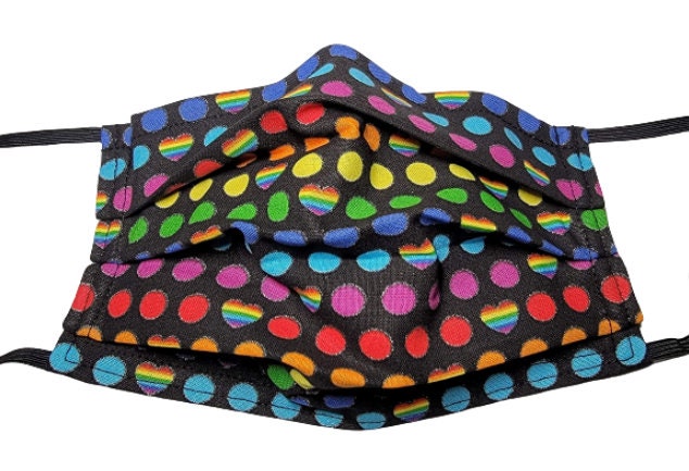 Metallic Rainbow Polka Dots & Hearts Mask Wiederverwendbare Verstellbare Gesichtsmaske Mit Nasenklemmendraht Und Filterfach Metallic Rainbow Polka Dots & Hearts Mask Wiederverwendbare Verstellbare Gesichtsmaske Mit Nasenklemmendraht Und Filterfach von LochNessLocker