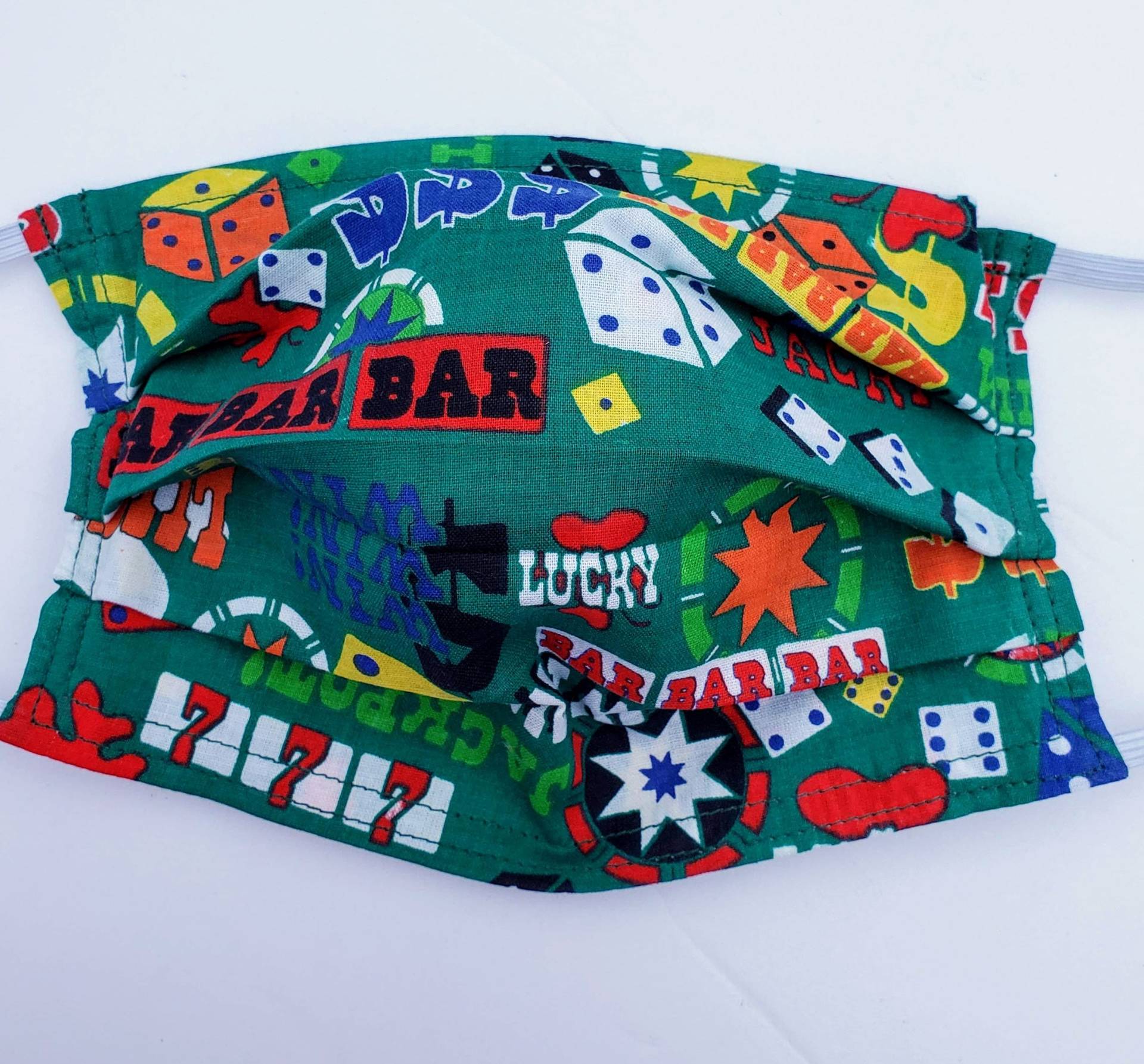 Poker Face Wiederverwendbare Gesichtsmaske Mit Nasenklemme-Draht Und Filterfach Poker Face Wiederverwendbare Gesichtsmaske Mit Nasenklemme-Draht Und Filterfach von LochNessLocker
