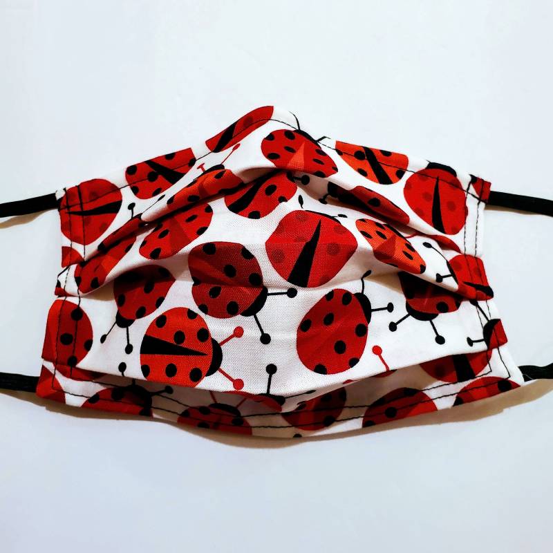 Polka Dot Lady Bug Wiederverwendbare Maske von LochNessLocker