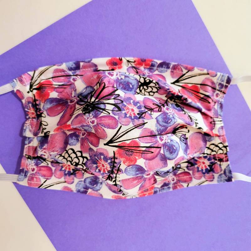 Purple Bouquet Wiederverwendbare Verstellbare Gesichtsmaske Mit Filterfach Und Nasenklemmendraht Purple Bouquet Wiederverwendbare Verstellbare Gesichtsmaske Mit Filterfach Und Nasenklemmendraht von LochNessLocker