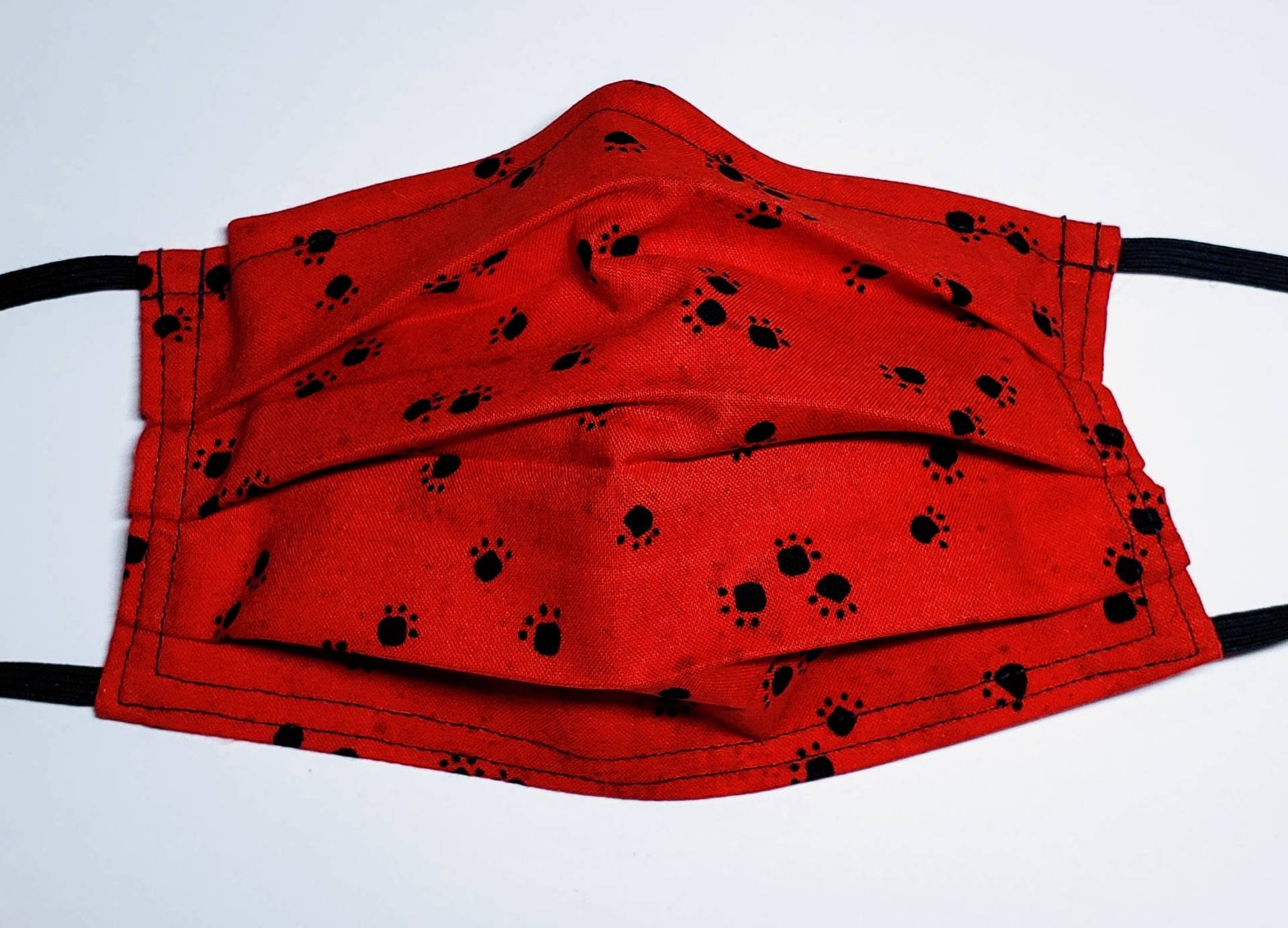 Rote Und Schwarze Pfotenabdruck-Wiederverwendbare Maske Rote Und Schwarze Pfotenabdruck-Wiederverwendbare Maske von LochNessLocker
