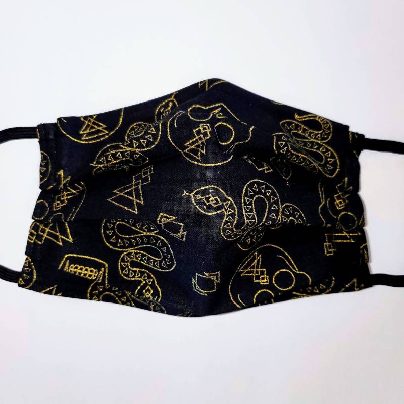 Schädel Und Schlangen Wiederverwendbare Maske von LochNessLocker