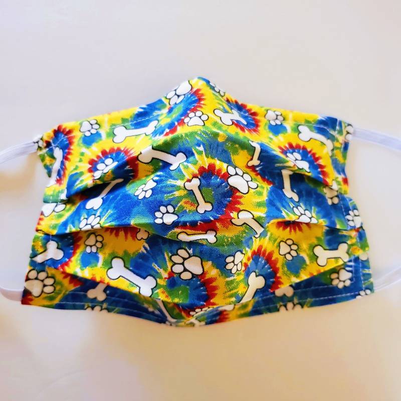 Tie Dyed Welpen Wiederverwendbare Verstellbare Gesichtsmaske Mit Filter Fach Und Nase Pinch Draht Tie Dyed Welpen Wiederverwendbare Verstellbare Gesichtsmaske Mit Filter Fach Und Nase Pinch Draht von LochNessLocker