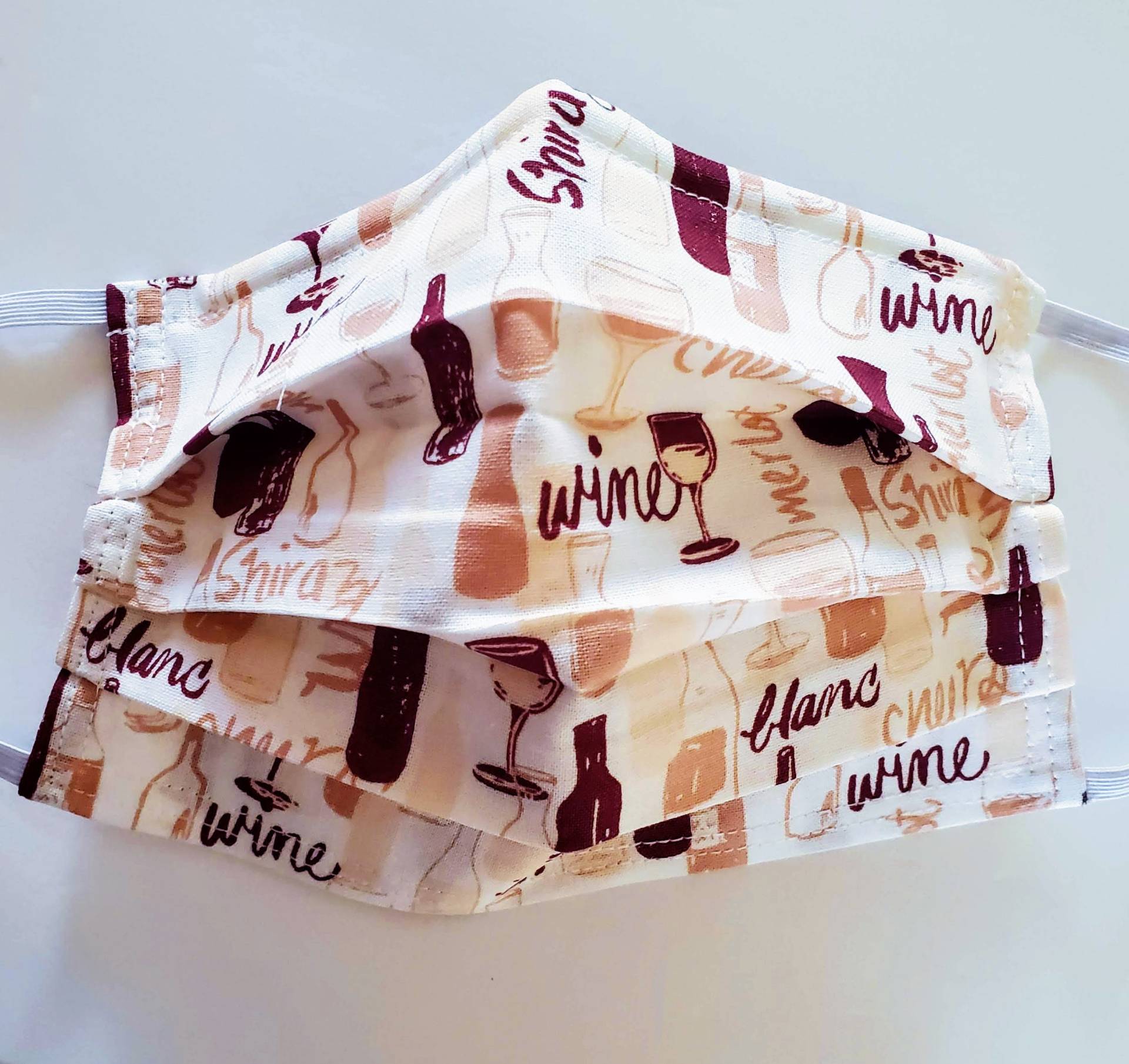Wine Time Wiederverwendbare Einstellbare Gesichtsmaske Mit Filterfach Und Nasenklemme-Draht Wine Time Wiederverwendbare Einstellbare Gesichtsmaske Mit Filterfach Und Nasenklemme-Draht von LochNessLocker