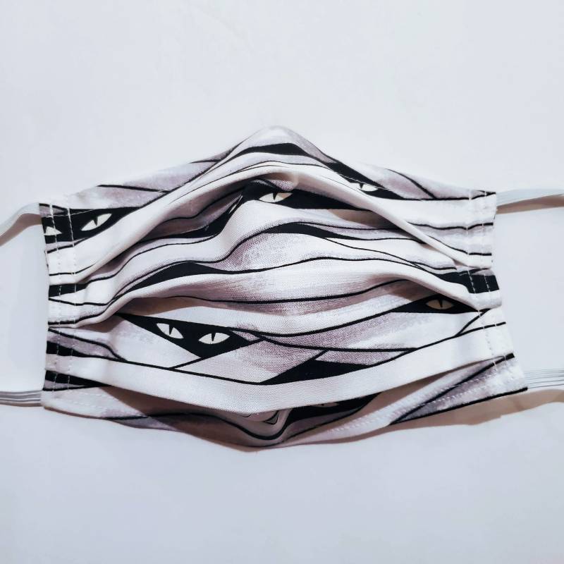 Wo Ist Meine Mama? Glow in The Dark Wiederverwendbare Verstellbare Gesichtsmaske Mit Filterfach Und Nasenklemmendraht von LochNessLocker