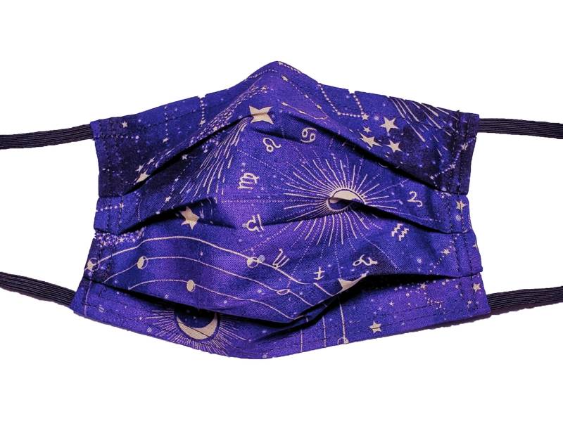 Zodiac Constellations Maske Handgemachte Wiederverwendbare Einstellbare Gesichtsmaske Mit Nasen Pinch Wire Und Filter Fach 2 Lagig 100% Baumwolle Zodiac Constellations Maske Handgemachte Wiederverwendbare Einstellbare Gesichtsmaske Mit Nasen Pinch Wire Und Filter Fach 2 Lagig 100% Baumwolle von LochNessLocker