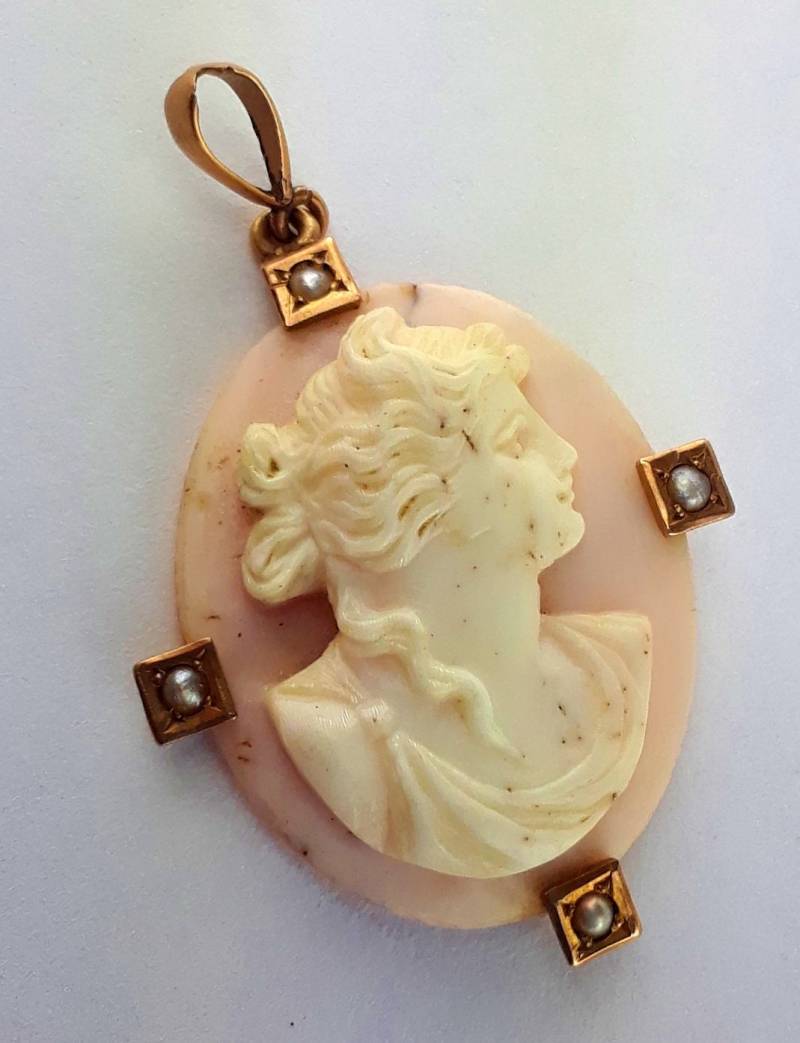 Antike 14K Gelbgold Filigran Geschnitzten Gemme Dinan Göttin Brosche Pin Anhänger von Locker565