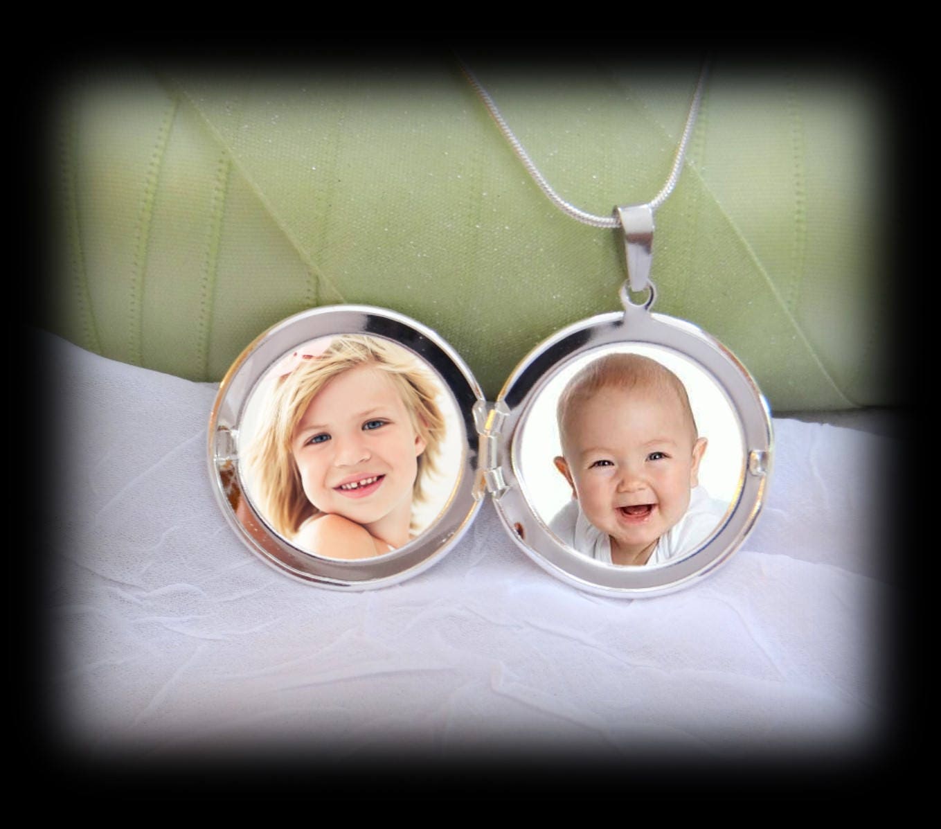 Foto Medaillon Anhänger - Personalisiert Lange Kette Foto Medaillon Anhänger - Personalisiert Lange Kette von LocketInYourHeart