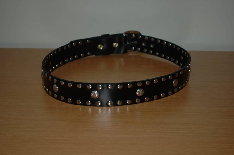 Handgefertigt Mit Viel Bling Handgefertigt Mit Viel Bling von LockitupLeather