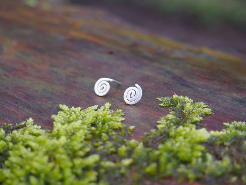925 Silber Spirale Ohrstecker, Hangemachte Stecker von LocosLibres