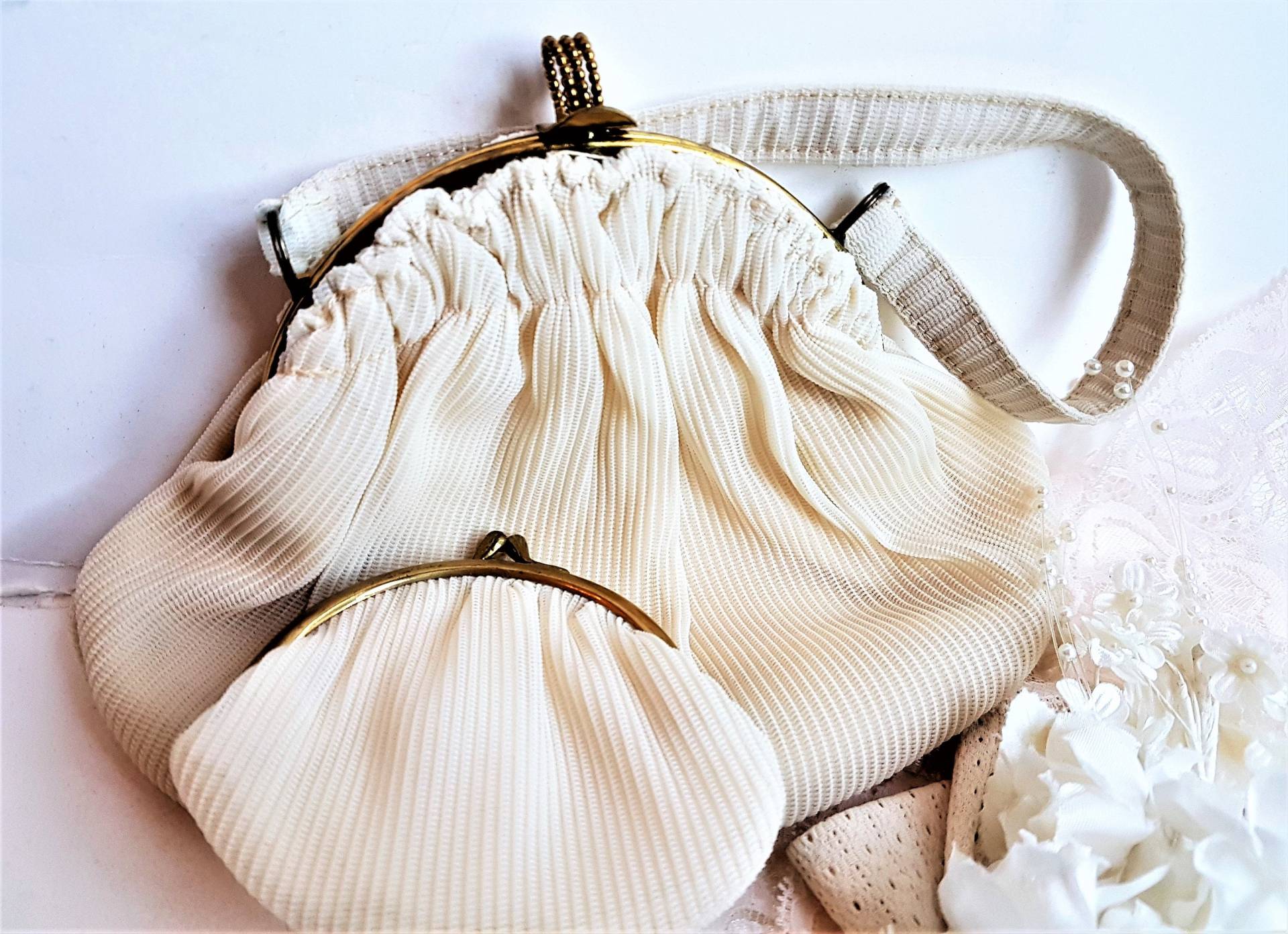 Creme/Eierschale Tüll Curduroy-Look Handtasche Mit Passender Geldbörse von LoekiesLemons