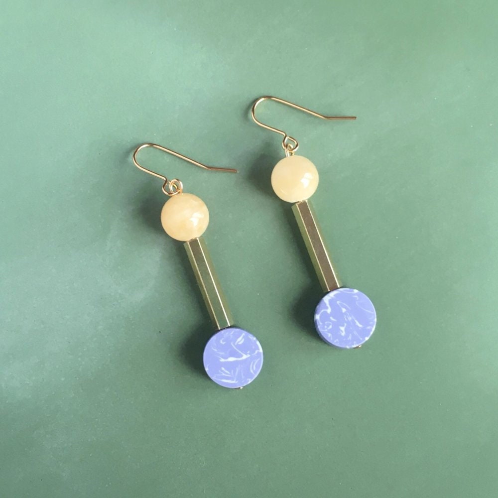 Tropfen Ohrringe - Zitrone Und Flieder Tropfen Ohrringe - Zitrone Und Flieder von LoelaLoela