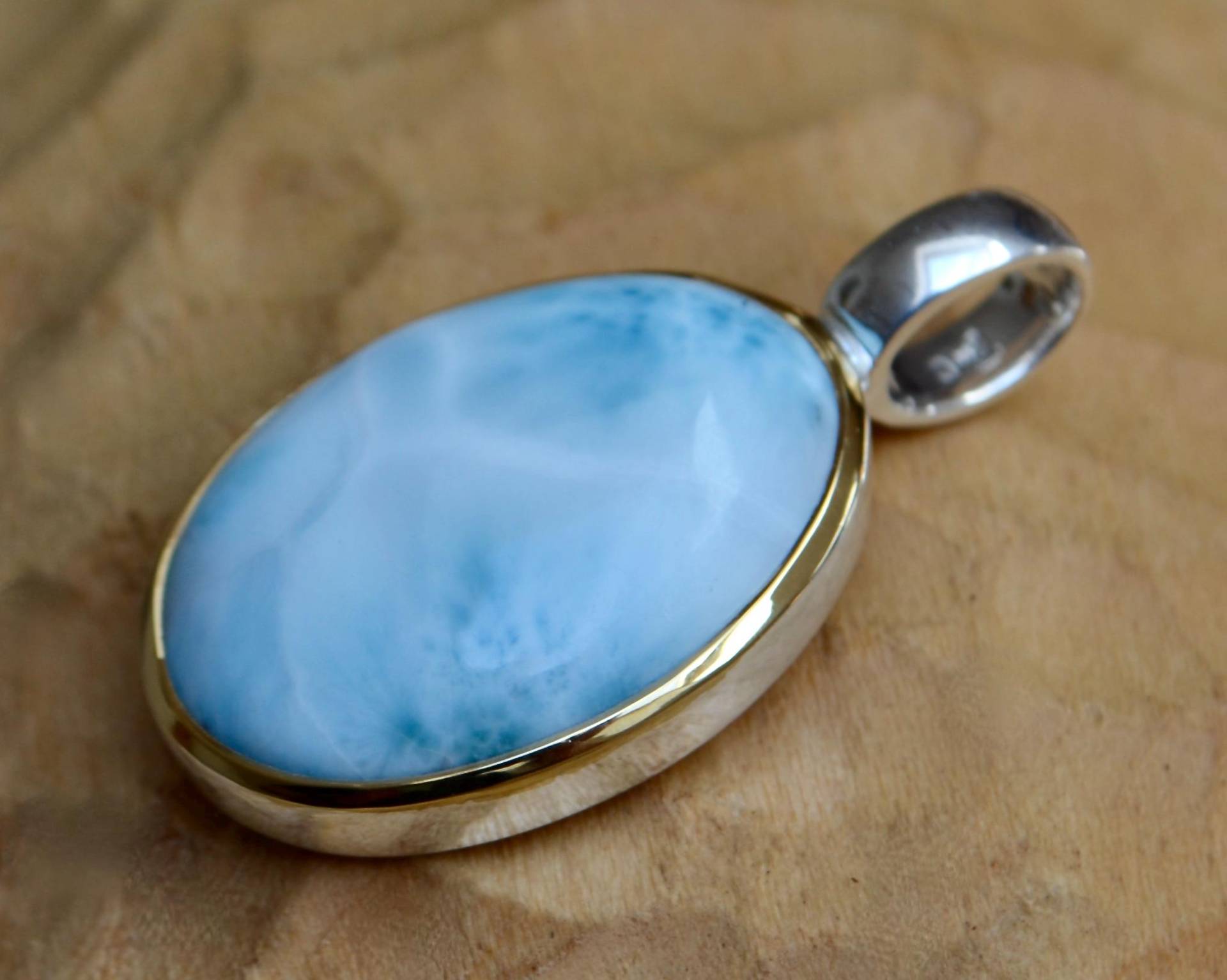 Larimar Anhänger Silber Vergoldet | 925 Teilvergoldet 5 Mikron Ovaler Edelstein 22x15 Mm Gesamt 32x17 Unikat Schmuck von Loewenherzschmuck