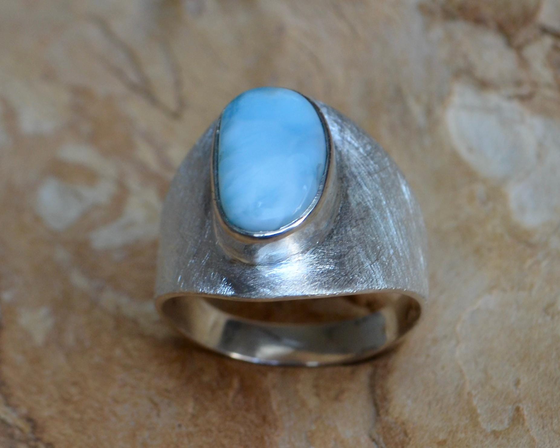 Larimar Ring Silber Gebürstet Größe 59 | Edelsteinring 14x9mm Handgemachter Damenring von Loewenherzschmuck
