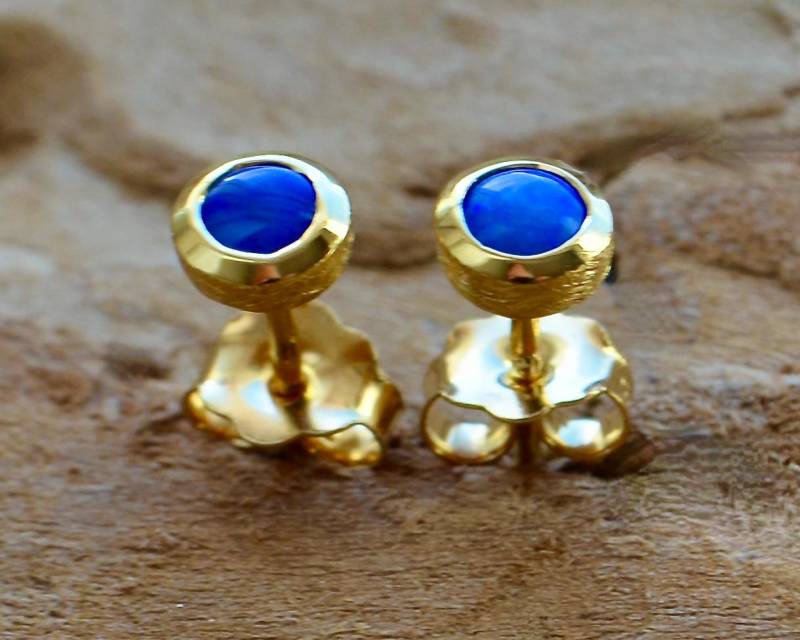 Ohrstecker Edelopal, Silber, Vergoldet, Blauer Opal von Loewenherzschmuck