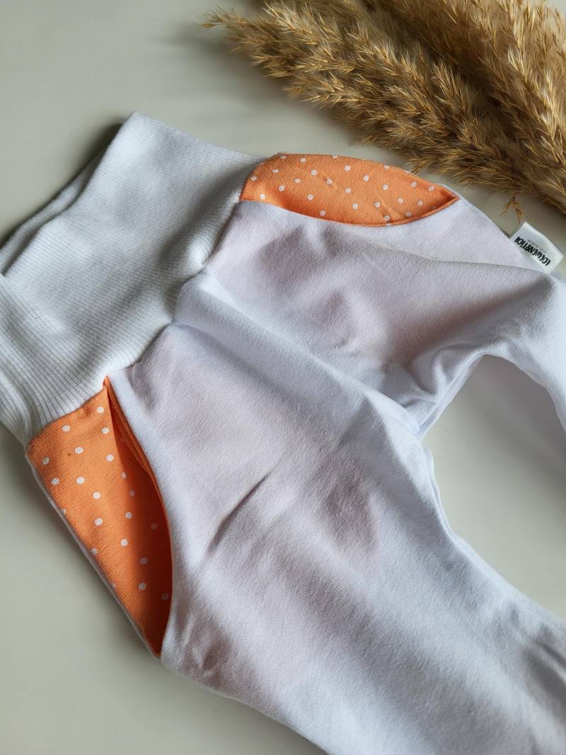 Pumphose Mit Taschen "Sommerpfirsich|Punkte" | Kinderkleidung Gr. 62 Kinderhose von Loewenstich