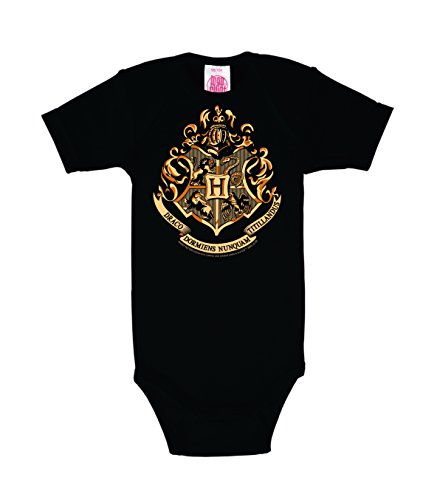 Logoshirt® Harry Potter I Hogwarts I Emblem I Baby Body Print I Kurzarm I Kleinkind I Mädchen & Jungen I schwarz I Lizenziertes Originaldesign I Größe 86/92 von Logoshirt