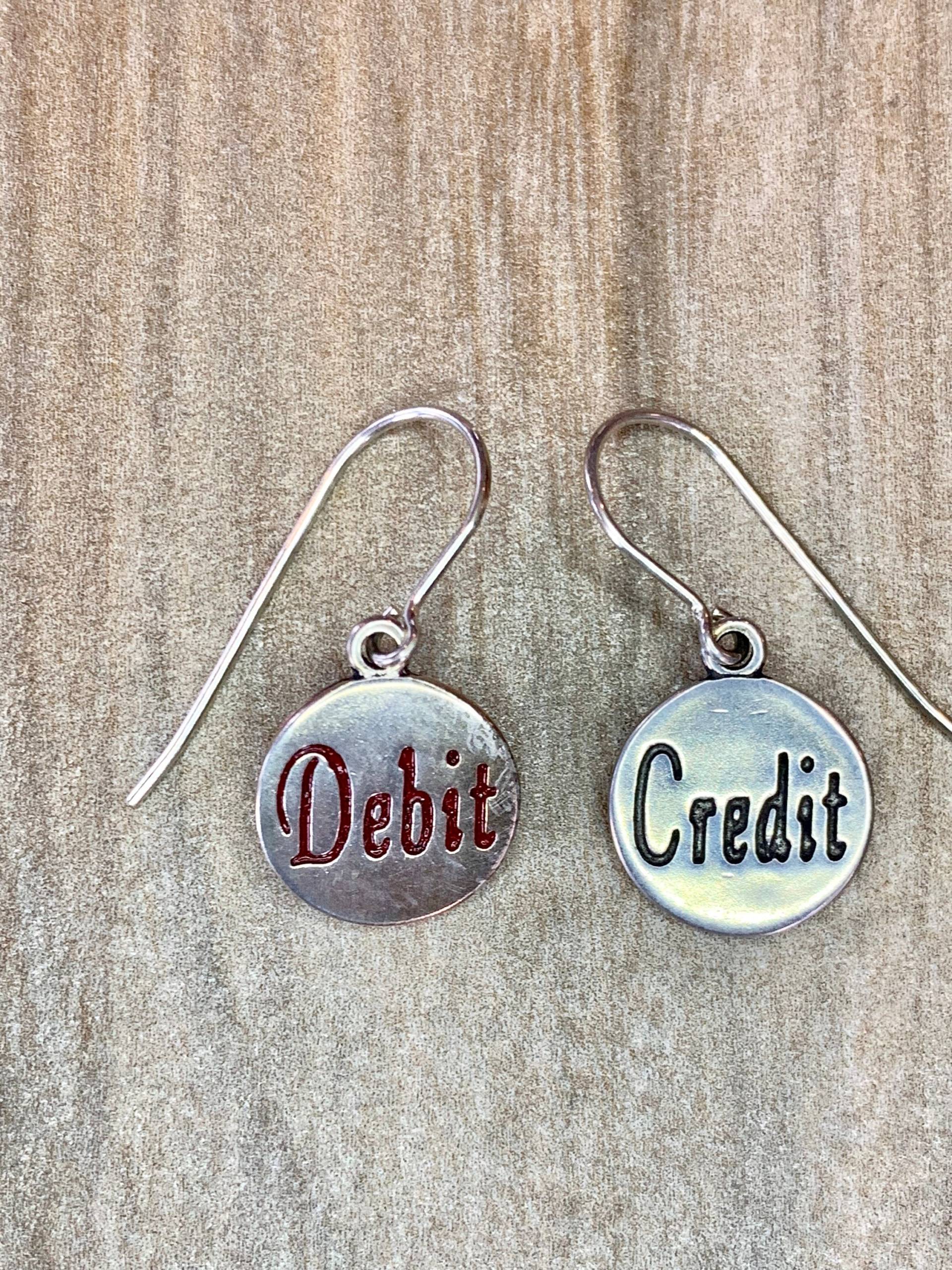Debit Gutschrift Ohrringe, Buchhalter Schmuck Geschenk, Banker Charme, Abschlussgeschenk, Geschenk Für Frau, Nerd Debit Gutschrift Ohrringe, Buchhalter Schmuck Geschenk, Banker Charme, Abschlussgeschenk, Geschenk Für Frau, Nerd von LoisWagnerOriginals