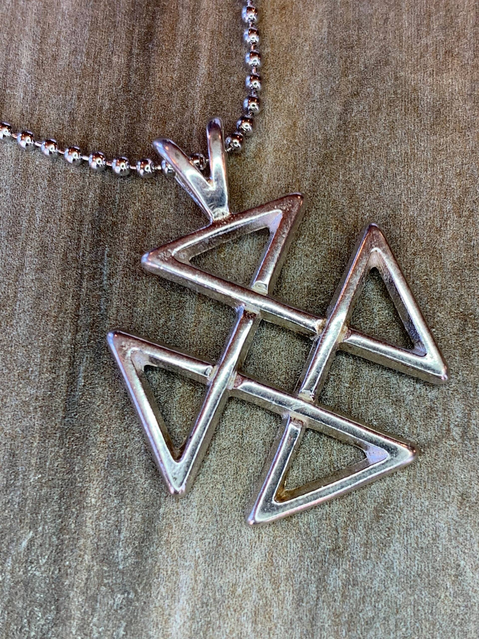 Endlose Kreuz Halskette, Symbol Der Göttlichen Vollkommenheit, Umarme Die Immerwährende Liebe Gottes, Berühre Das Unendliche Endlose Kreuz Halskette, Symbol Der Göttlichen Vollkommenheit, Umarme Die Immerwährende Liebe Gottes, Berühre Das Unendliche von LoisWagnerOriginals