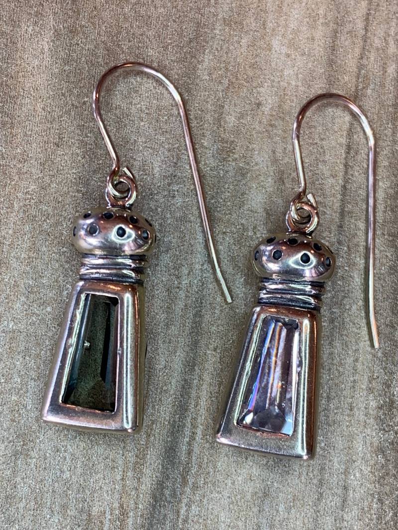 Salz Und Pfeffer Ohrringe, Geschenk Für Kochende Liebhaber, Peppen Sie Ihre Garderobe Auf, Küche Esszimmer Schmuck Salz Und Pfeffer Ohrringe, Geschenk Für Kochende Liebhaber, Peppen Sie Ihre Garderobe Auf, Küche Esszimmer Schmuck von LoisWagnerOriginals