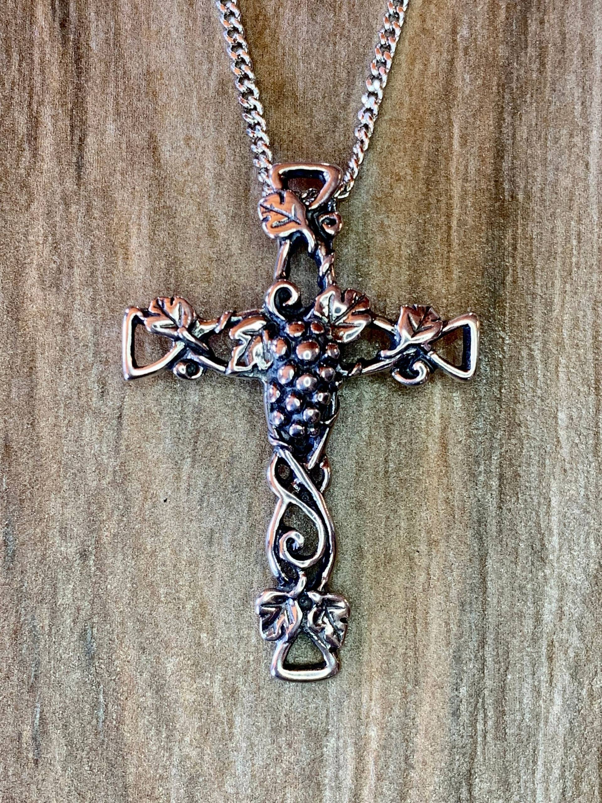 Weinrebe Kreuz Halskette, Bär Den Glauben, Trauben, Aus Dem Gelobten Land Zurück Gebracht Symbolisiert Versprechen, Geschenke Des Glaubens Weinrebe Kreuz Halskette, Bär Den Glauben, Trauben, Aus Dem Gelobten Land Zurück Gebracht Symbolisiert Versprechen, Geschenke Des Glaubens von LoisWagnerOriginals