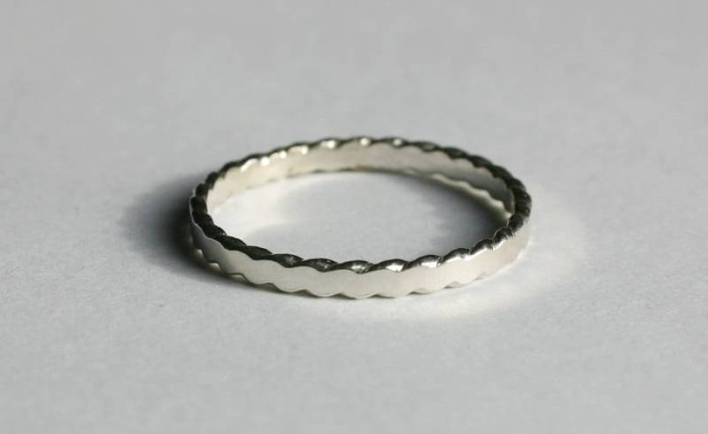 Geschmeißigter Zweifen-Spinner-Ring, Thumb-Ring, Spinn-Ring, Silberner Thumb-Ring von LokiblueCreations