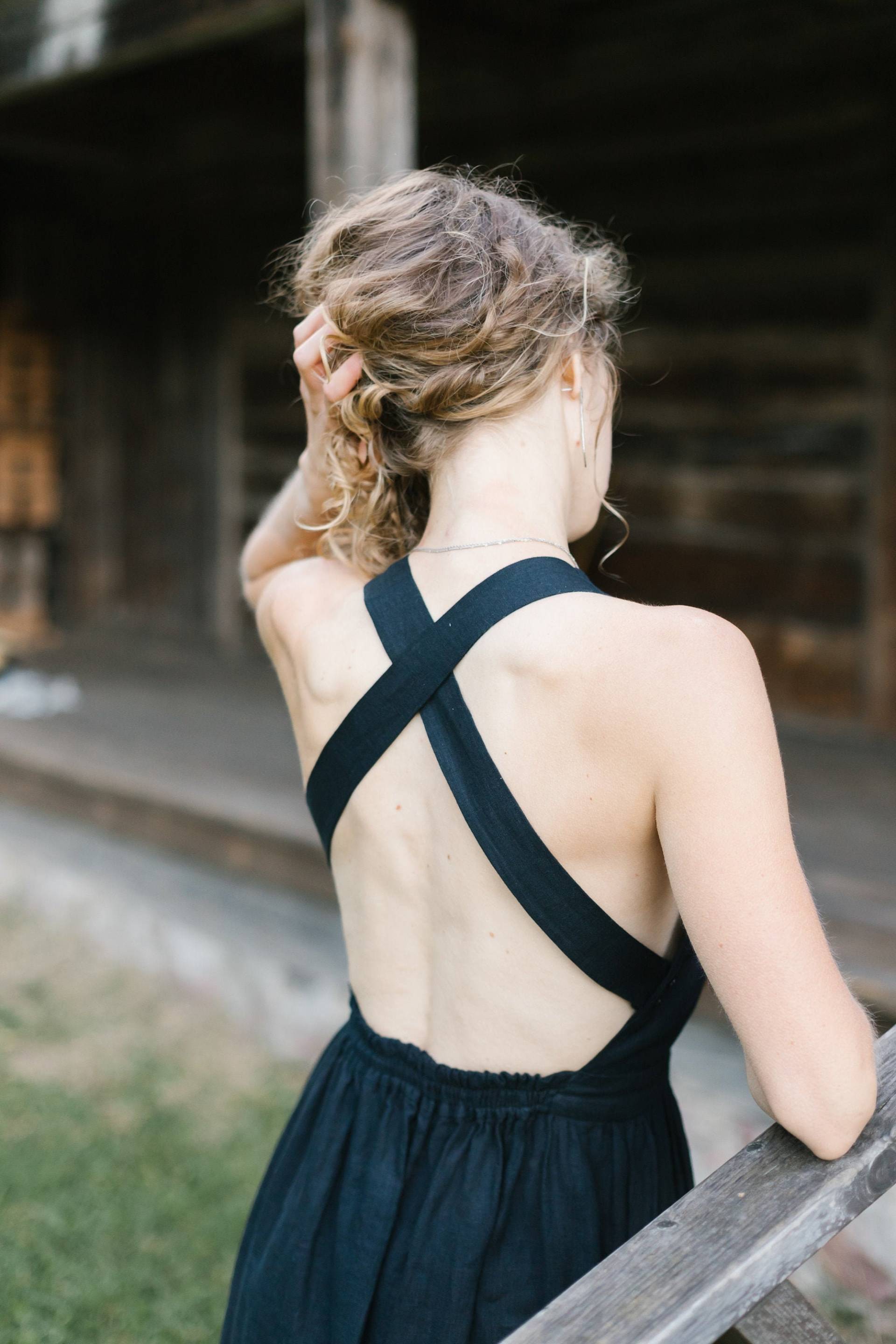Schürze Leinenkleid, Cross-Back Kleid, Open Back Leinenkleid Schürze Leinenkleid, Cross-Back Kleid, Open Back Leinenkleid von Lokonkokon