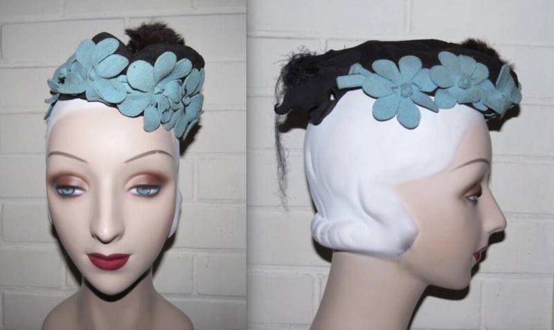 Seltener Vintage Wildleder Posthut Mit Filzblumen Und Fellbommel von LolaAndBlack