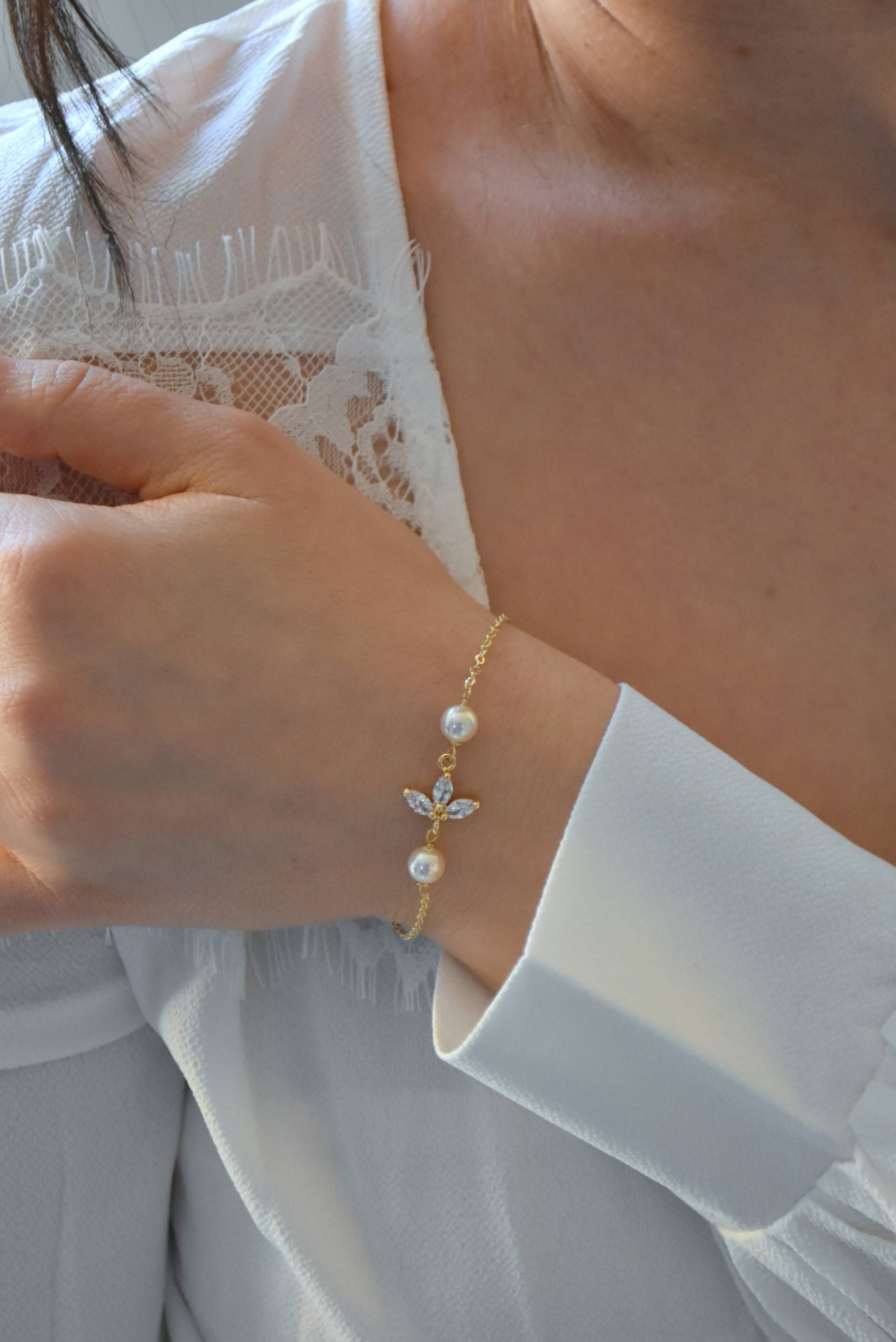 Cassandre - Goldenes Brautarmband Mit Perlen Und Strasssteinen Hochzeitsschmuck Cassandre - Goldenes Brautarmband Mit Perlen Und Strasssteinen Hochzeitsschmuck von LolaFramboisebijoux