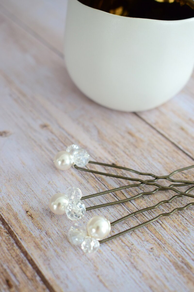 Odyssee - 3 Hochzeits-Haarspangen Mit Transparenten Perlen Und Perlmuttperlen Für Ihren Brautknoten Odyssee - 3 Hochzeits-Haarspangen Mit Transparenten Perlen Und Perlmuttperlen Für Ihren Brautknoten von LolaFramboisebijoux