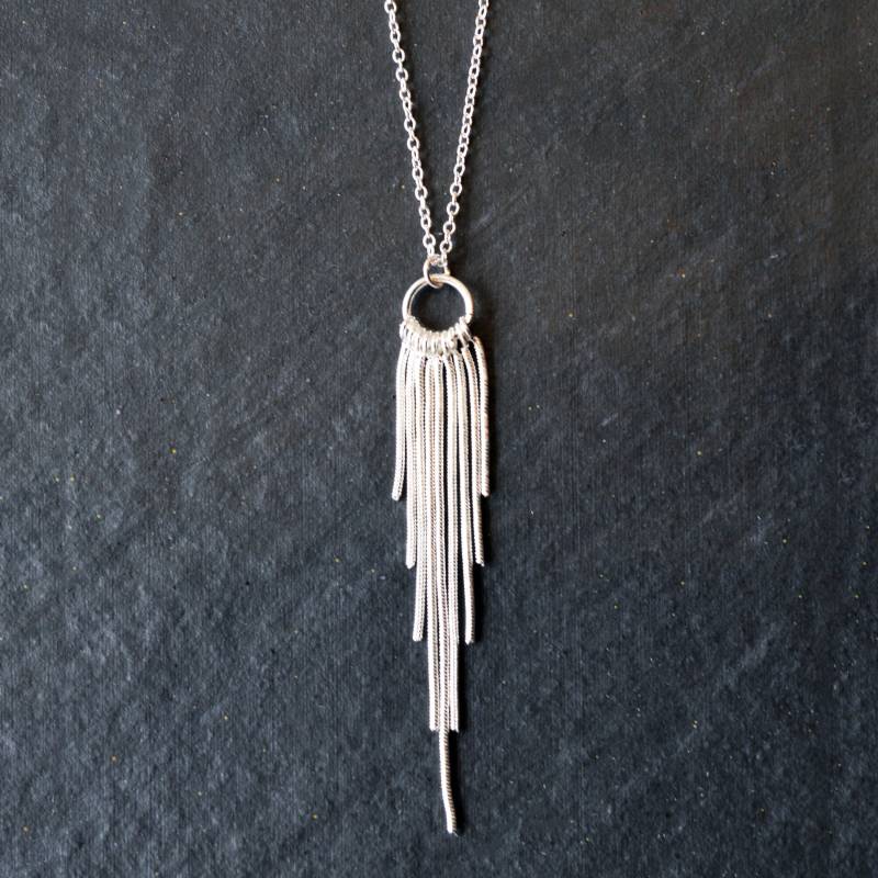 sterling Silber Serpentin Kette Fransen Anhänger Halskette sterling Silber Serpentin Kette Fransen Anhänger Halskette von LolaGetzBling