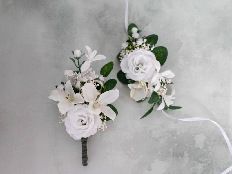 Blumenschmuck Für Hochzeit, Haarkamm Braut Und Boutonniere Bräutigam, Armband Brautjungfern, Rustikale Anstecknadel Mit Blumen Blumenschmuck Für Hochzeit, Haarkamm Braut Und Boutonniere Bräutigam, Armband Brautjungfern, Rustikale Anstecknadel Mit Blumen von LolaWhiteShop
