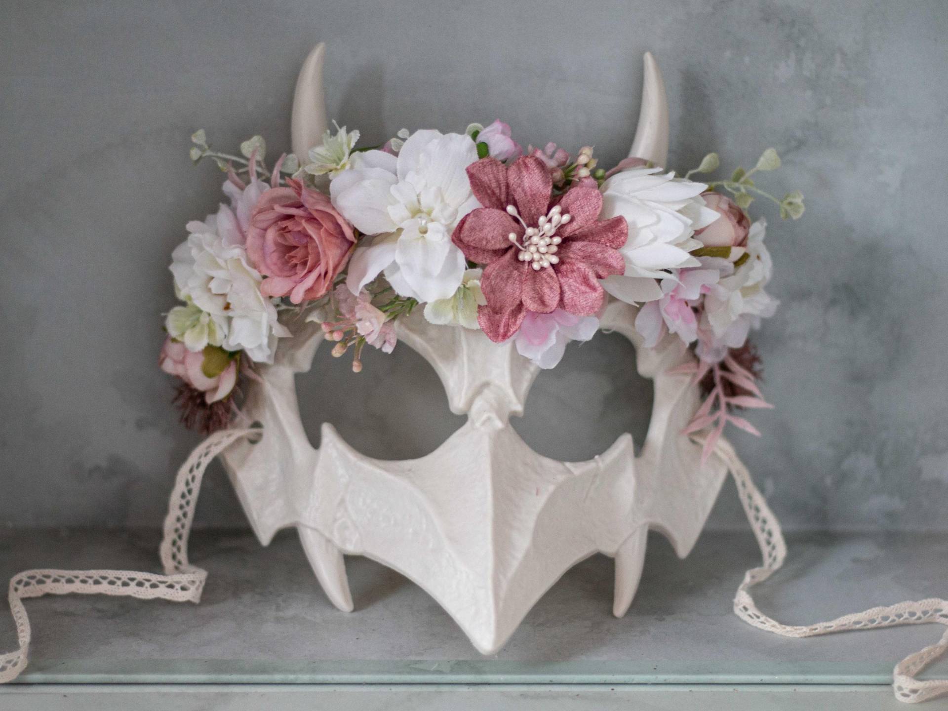 Skelett Maske Mit Blumen, Fantasy Floral Maske, Schädel Vogel Kopfschmuck, Erwachsene Karneval Cosplay Larp Kreatur Woodland Skelett Maske Mit Blumen, Fantasy Floral Maske, Schädel Vogel Kopfschmuck, Erwachsene Karneval Cosplay Larp Kreatur Woodland von LolaWhiteShop