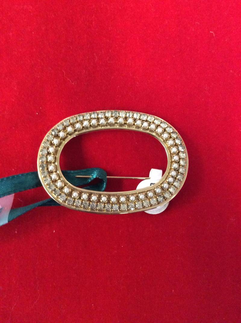 Unendliche Liebe Vintage Brosche Oval Perlen & Strass-Brosche Geschenk Zum Valentinstag Unendliche Liebe Vintage Brosche Oval Perlen & Strass-Brosche Geschenk Zum Valentinstag von LolasAntiques