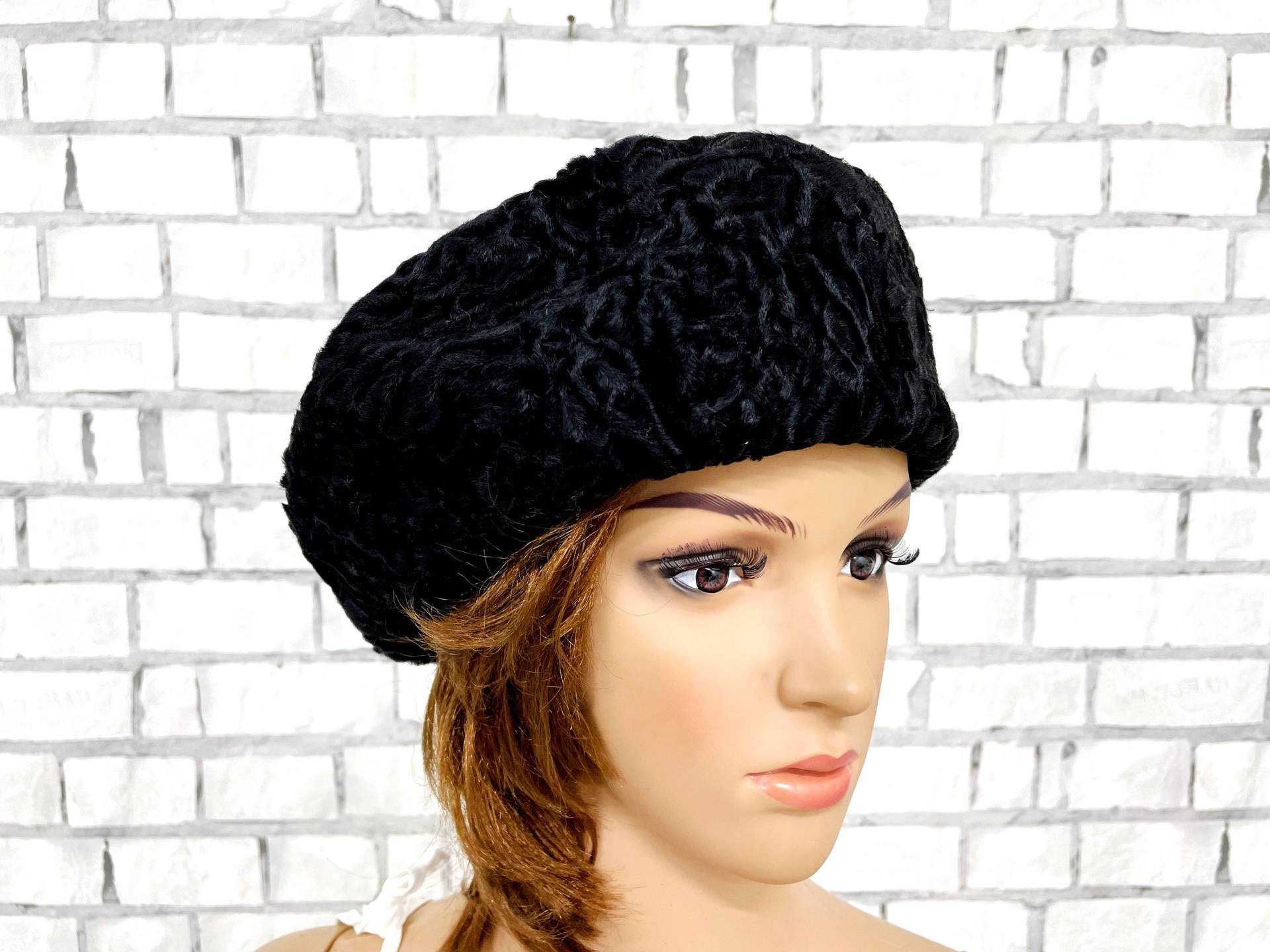 Damen Baskenmütze Echte Lamm Pelz Hut Kopfbedeckung Retro Winter Warme Mütze Schwarze Boho Frauen von Lolitavintagee