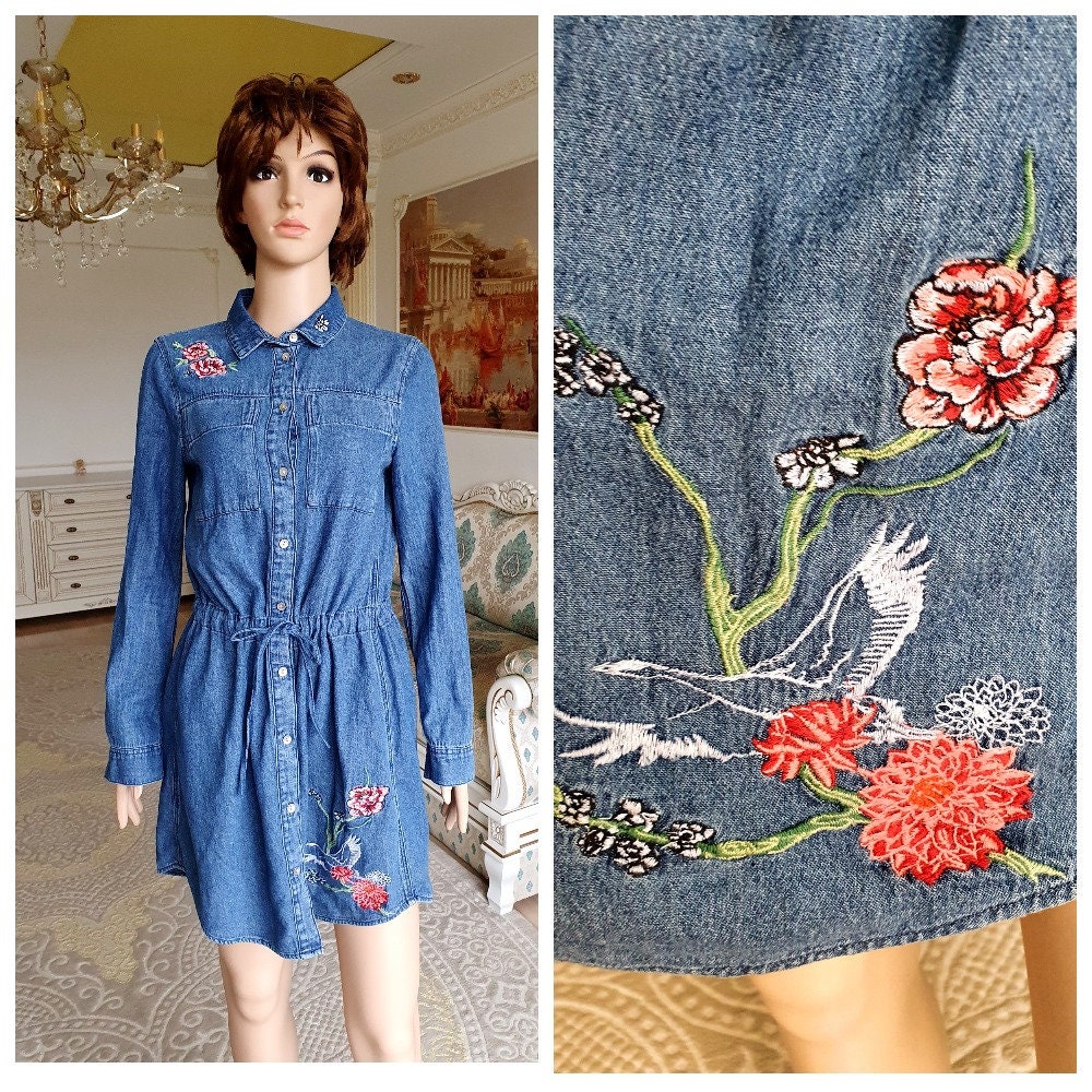 Schwester Geschenk Jeanskleid Damenkleid Shirtkleid Vintage Bestickt Lässiges Kleid M Knopf-Up von Lolitavintagee