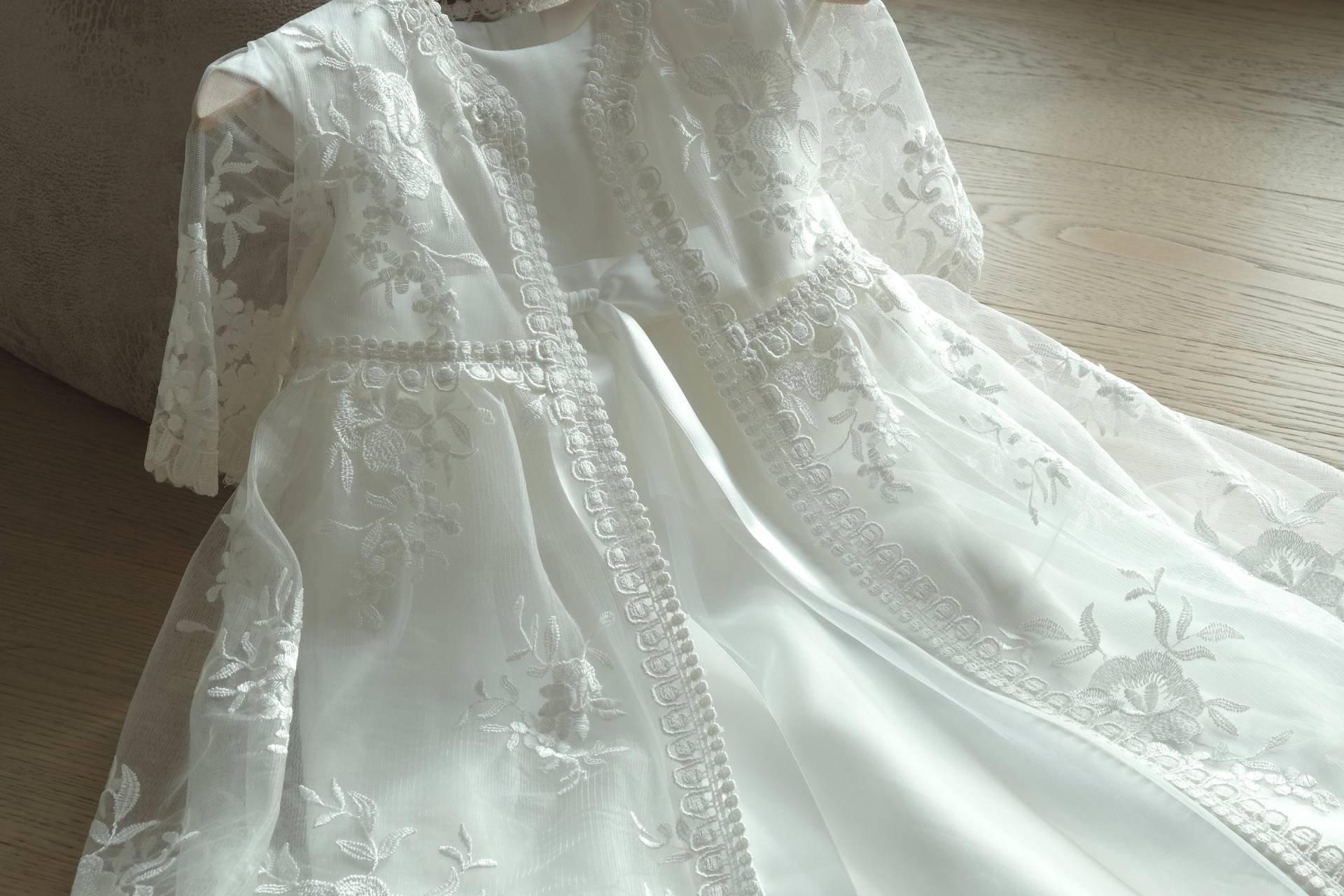 100% Maßanfertigung - Louisa Taufkleid Festkleid Mädchenkleid Babykleid von LoliweKids