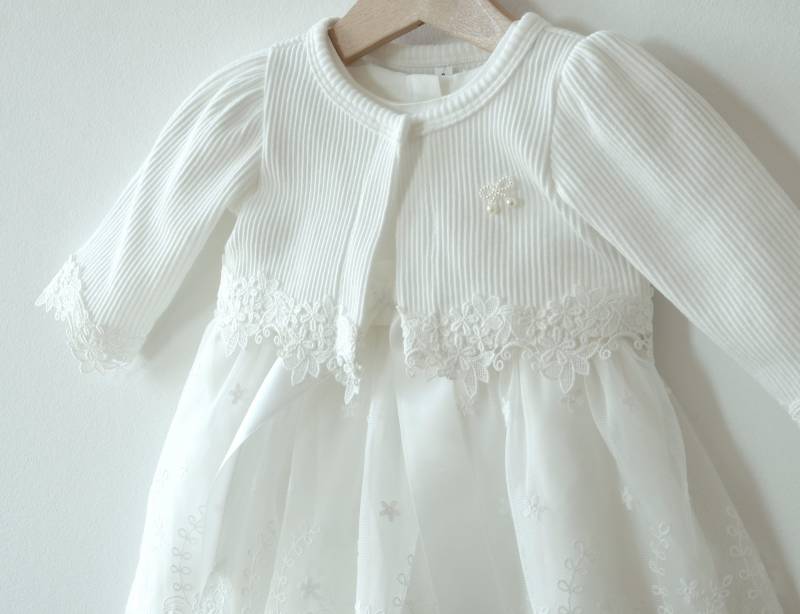 Boledia Bolero Babyjacke Zu Taufkleid Jacke von LoliweKids