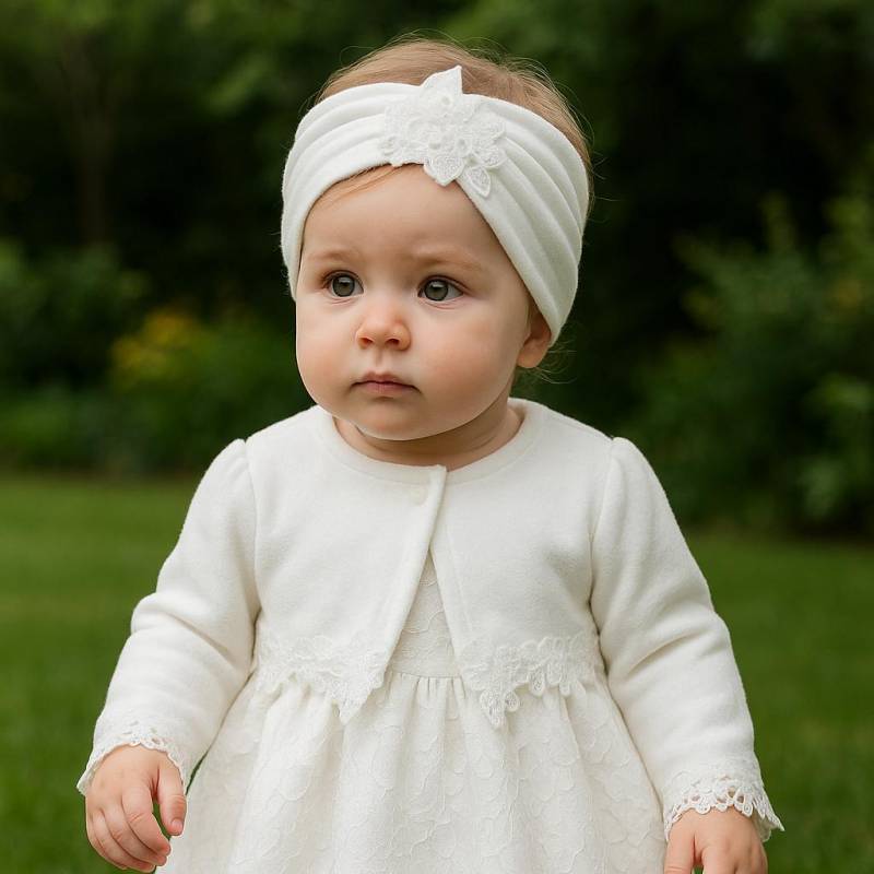 Loyala Taufset Für Baby Mädchen - Taufkleid Mit Zarter Spitze Wahlweise Fleece-Bolero & Passendem Turban-stirnband von LoliweKids