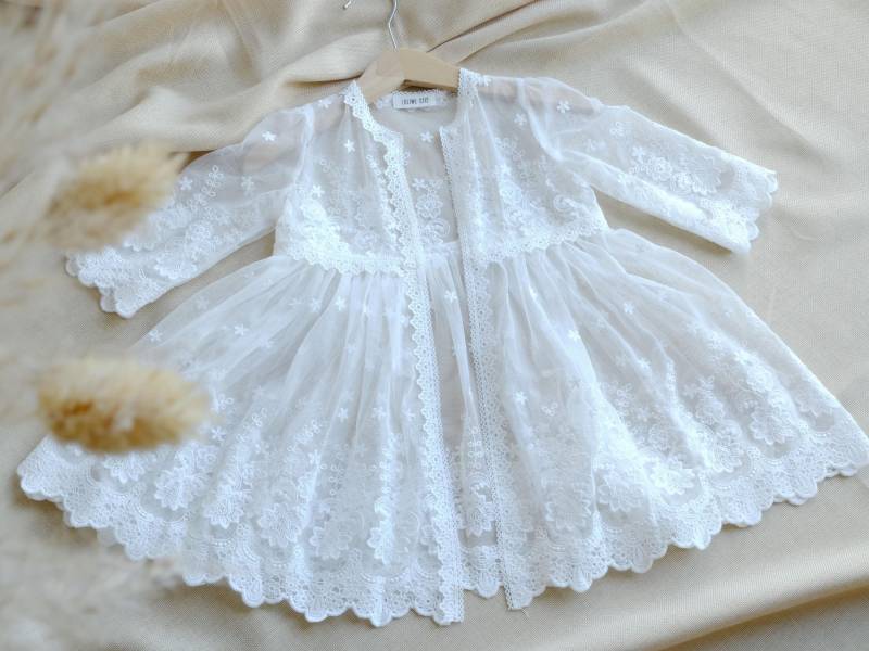 Meriely 100% Maßgefertigt Taufmantel Lacemantel Inkl. Taufmütze von LoliweKids