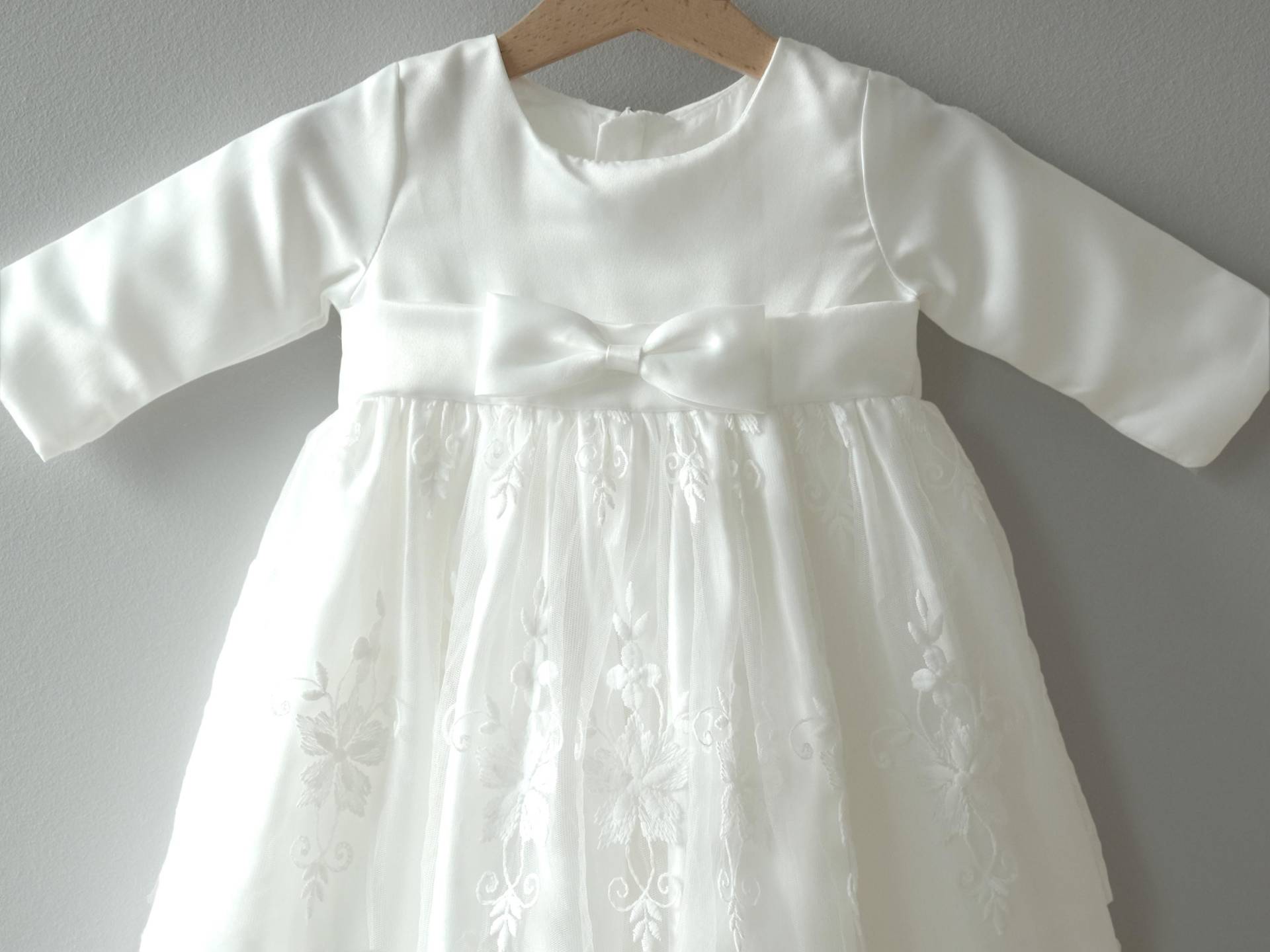 Olia Taufkleid Festkleid Mädchenkleid Babykleid von LoliweKids