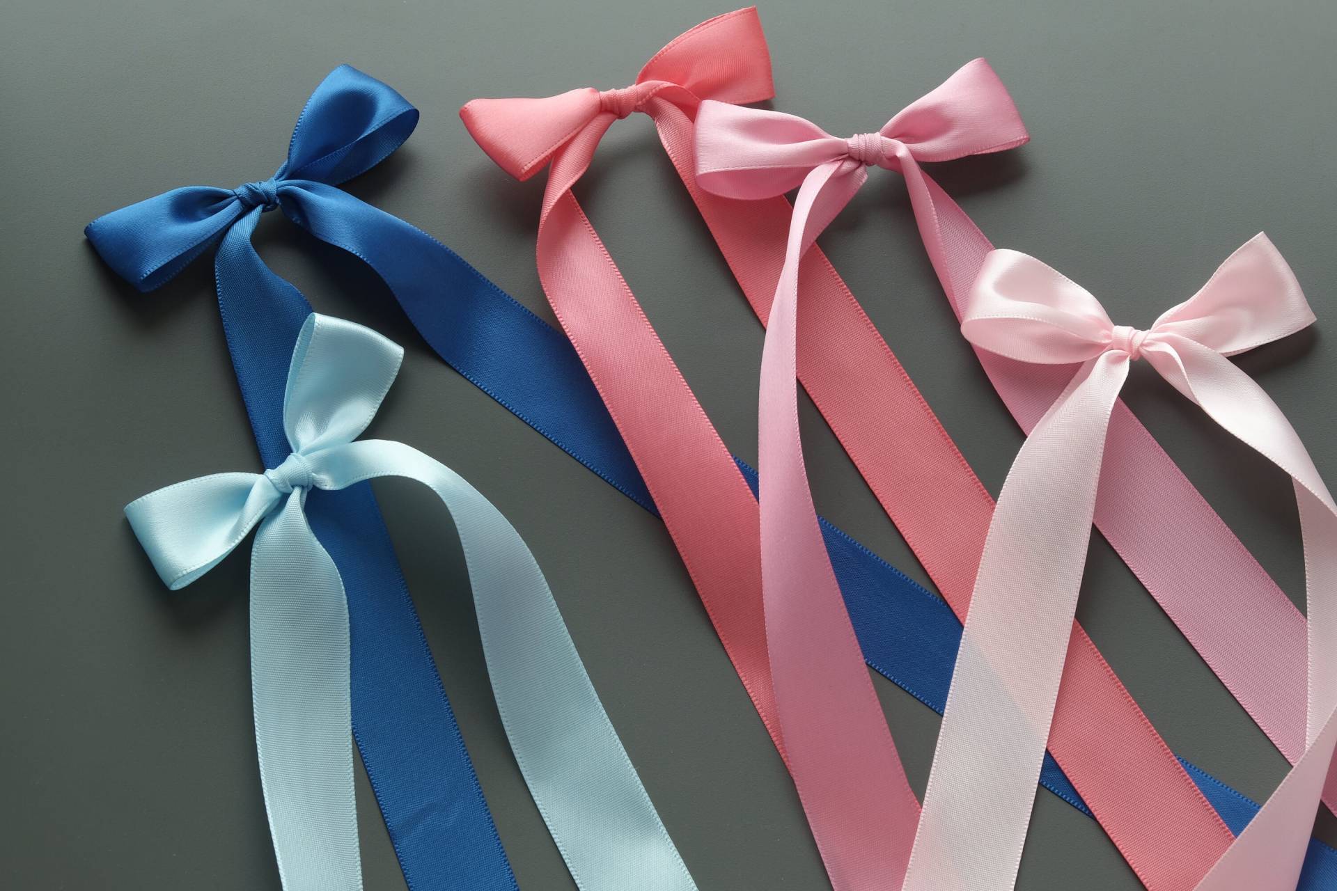 Zum Taufkleid Satinschleife Schleife Kommunion von LoliweKids