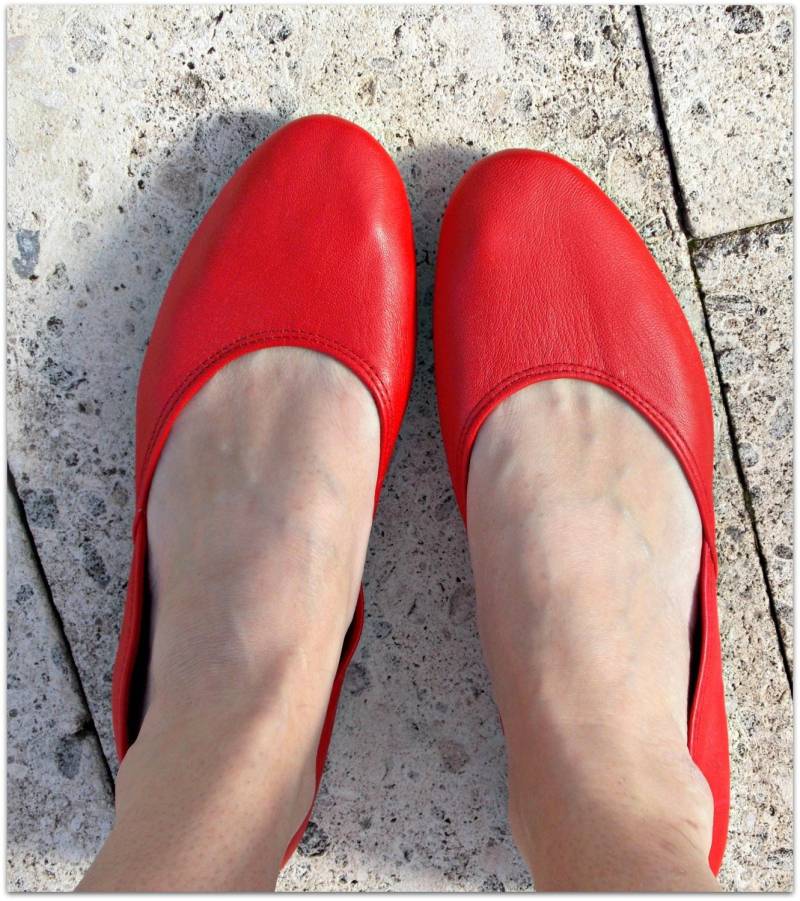 Maya. Rot Leder Ballerinas/Damenschuhe Brautschuhe von Lolliette