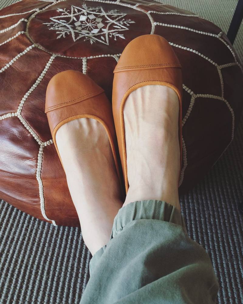 Tabakbraune Leder Ballerinas Handgemachte Damenschuhe von Lolliette